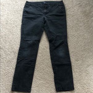 Black khakis size 8 American eagle